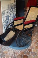 Ein Rollstuhl aus dem 19.Jahrhundert