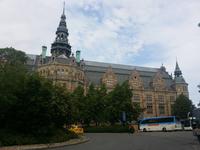 13.06.15: Nordisches Museum in Stockholm; rechts unten im Bild unser Bus