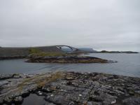 T8 Von der Seite sieht man das es doch wieder runter geht.