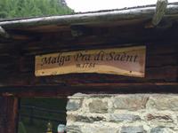 125 Wanderung zu den Saent-Wasserfällen