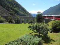 Fahrt mit dem Bernina-Express (Kreisviadukt von Brusio)