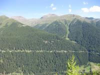 Val Vermiglio mit Straße zum Tonale-Pass