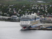 AIDAluna im Hafen von Akureyri