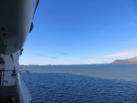 Ausfahrt aus dem Hafen von Longyearbyen
