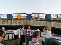 gefährliche Brückenunterfahrt auf der Rhône