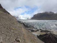 Island, Weg am Svinafellsjökull