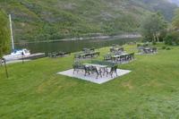 ...mit schickem Garten am Fluss Vefsn