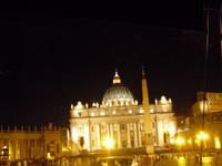 Petersdom bei Nacht