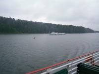 Ein weiteres Schiff begleitet uns