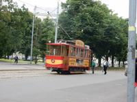 Straßenbahnen in Riga halten sogar für Passanten an Fußgängerüberwegen an