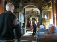 In der Stabkirche von Lom (leider verschwommen)