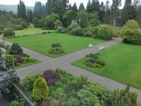Blick vom Inverary Castle auf den Park