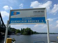 Fahrt von Berlin nach Potsdam über die Glienicker Brücke