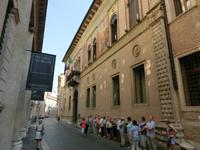 vor dem Palladio Museum 