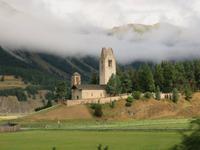 0088 Glacier-Bernina-Express- Fahrt mit dem Bernina-Express - historische Kirche in Celerina