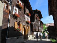 0403 Glacier-Bernina-Express- Fahrt durch das Goms - Stopp in Niederwald