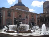 Valencia - Virgenplatz mit Neptunsbrunnen und Kirche der Schutzpatronin