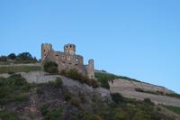 Burgruine Ehrenfels über dem Rhein nahe Rüdesheim