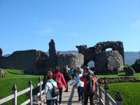 Alte Mauerreste von Urquhart Castle