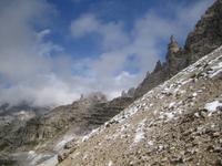 Ganz links ist sie schon zu sehen. 