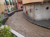 Straßen wurden zu reißenden Strömen