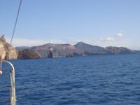 vor uns liegt Vulcano