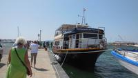 Rundfahrtschiff in Syrakus