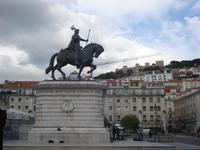 Lissabon - Platz Figueira mit Kastell Sao Jorge