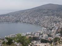 Ausflug nach Albanien - Blick von Festung in Saranda auf Saranda