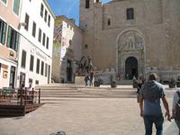 Von Cala Blanca über Maó-Mahón, Binibeca nach Cova d'en Xoroi