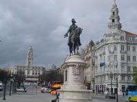 Porto Platz Liberdade mit Statue Pedro IV und Rathaus