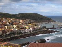 Blick von der oberen Stadt auf den Hafen 