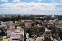 Sevilla - Blick von der Giralda auf die Reales Alcazares und die Plaza de Esp.