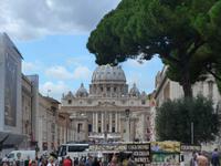 Petersdom mit dem Blick von der Via della Conciliazione