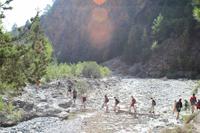 Wanderung über das Wasser in der Samaria-Schlucht