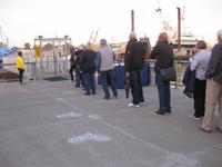 Warten auf das Fährschiff - die Amerikaner