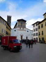 Blauer Himmel über Lucca