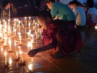 369. Mandalay Hill, Lichterfest, Myanmar