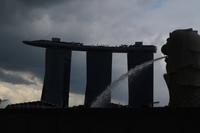 Blick auf Marina Sands und Merlion