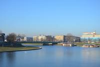 Blick vom Wawel auf die Weichsel und unser Hotel (Novotel)