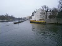Auf der Moldau, Einfahrt zur Schleuse