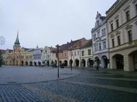 Die charakteristischen Laubengänge gibt es in vielen böhmischen Kleinstädten 