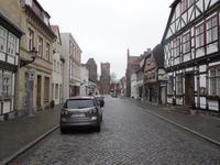 Fachwerkstraße mit Neustädter Tor, Tangermünde