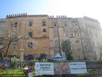 äußere Mauern des Normannenpalastes in Palermo