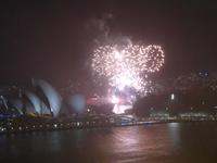 Feuerwerk in der Nähe der Oper