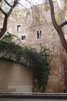 Im Barrí Gotíc: Römische Grundmauern, maurischer Ajimez 2000 Jahre Hausgeschichte 