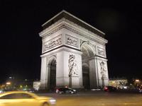 Triumphbogen bei Nacht