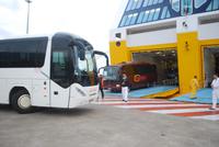 Bus beim Ausschiffen in Bastia