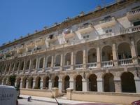 Häuserfront am Hafen