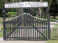 Eingang zum Friedhof von Nidden